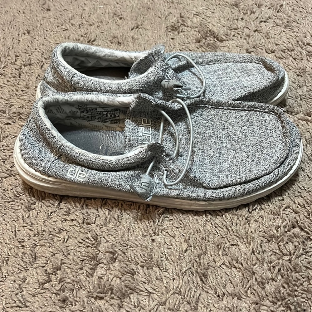 HeyDudes Mens slip on shoes